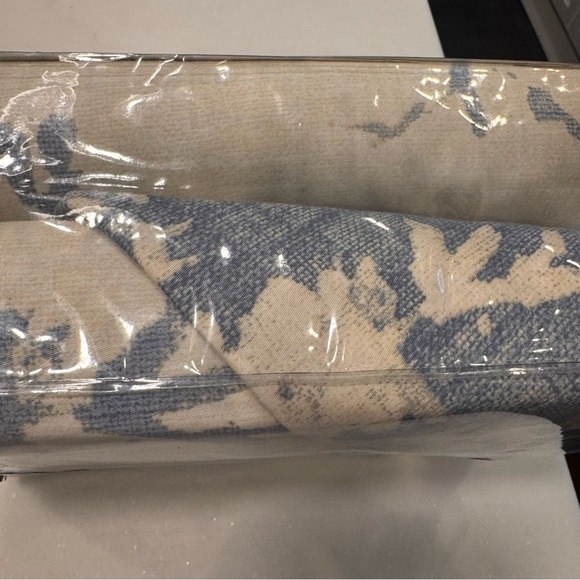 Lauren Ralph Lauren Eva Botanical Duvet Set 3 Pc. Queen Cream/Blue $385 NEW - Picture 5 of 5